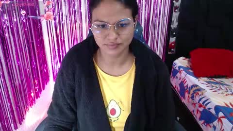 Snapshot of sweetalmaa chatting on 02.05.26 Alma online show from 02.05.26