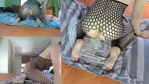 Snapshot of sweetanaldream chatting on 05.23.26 Deep Anal online show from 05.23.26