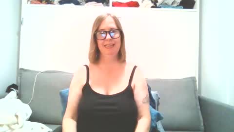 sweetandnaughty123 online show from 06.11.26