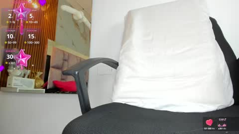 Andrea Cheryl GiLandreagil80 In Instagram online show from 01.17.25