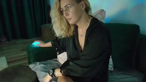 Ania online show from 09.18.25