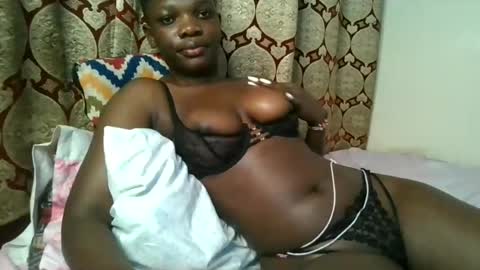 Snapshot of sweetassbabe20 chatting on 06.25.26 Sweetass online show from 06.25.26