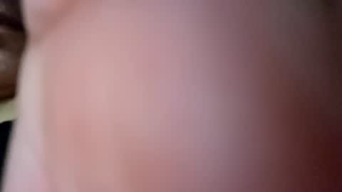 Snapshot of sweetbabe4u27 chatting on 12.01.25 sweetbabe4u27 online show from 12.01.25