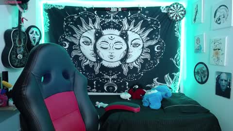 sweetbitter_ online show from 12.18.24