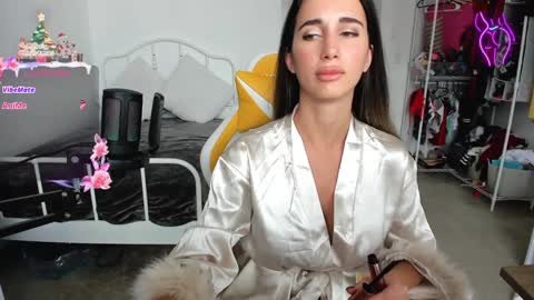 Anna online show from 12.25.24