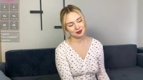 U can call me Stella online show from 02.22.26