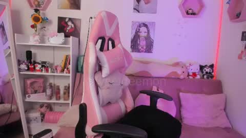 Vernica Help me to reach 80 likes thank you online show from 06.25.26