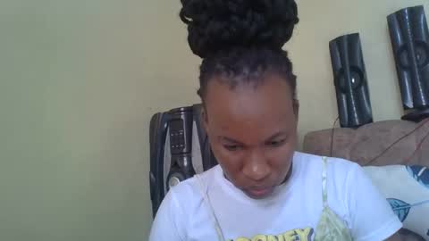 sweetdiva2012 online show from 10.26.25