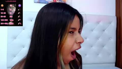 Snapshot of sweetebony_20 chatting on 09.18.25 Gabriela online show from 09.18.25