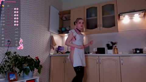 sweeteRose online show from 11.12.25