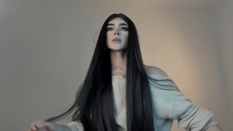 Snapshot of sweetest_bella chatting on 03.11.25 Bella online show from 03.11.25