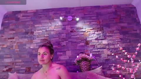 Snapshot of sweetfantasyy69 chatting on 12.04.24 sweef online show from 12.04.24