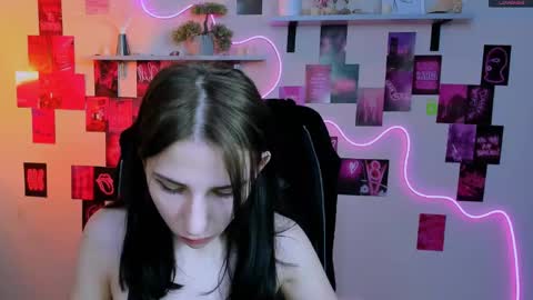 Snapshot of sweetie_chloe_ chatting on 04.22.26 Chloe online show from 04.22.26