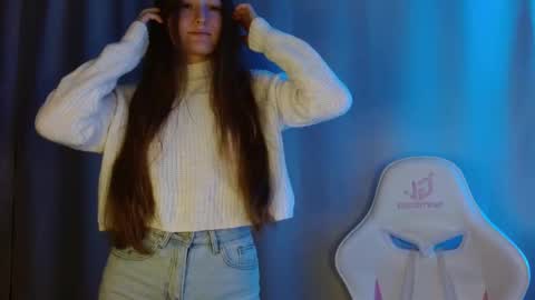 Annie online show from 12.17.25