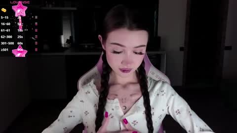 Snapshot of sweetiebones chatting on 02.24.25 bratty gf online show from 02.24.25