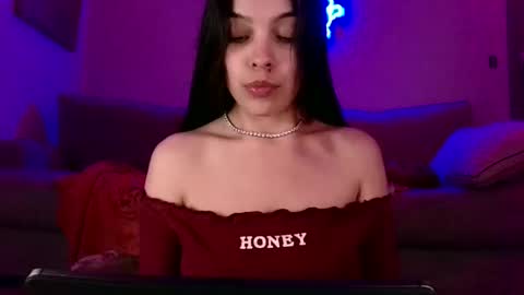 Snapshot of sweetieslikebutter chatting on 02.22.25 Blu Sweets online show from 02.22.25