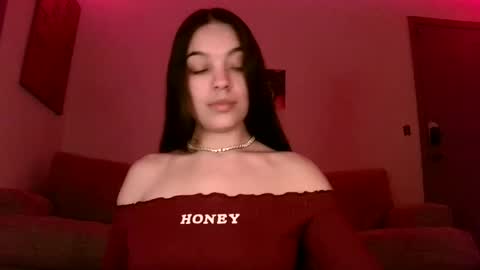 Snapshot of sweetieslikebutter chatting on 03.04.25 Blu Sweets online show from 03.04.25