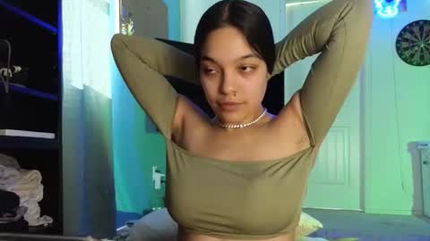 Snapshot of sweetieslikebutter chatting on 11.13.25 Blu Sweets online show from 11.13.25