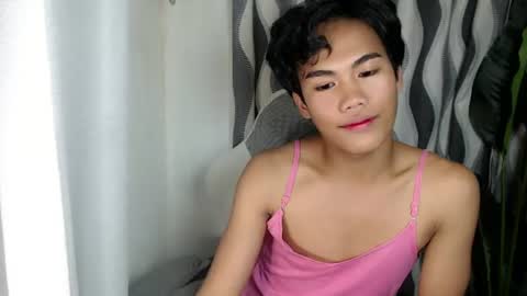 Snapshot of sweetiie_jewel chatting on 06.24.26 sweetiie_jewel online show from 06.24.26