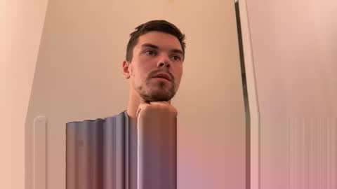 Snapshot of sweetjesso chatting on 10.17.25 cooper online show from 10.17.25