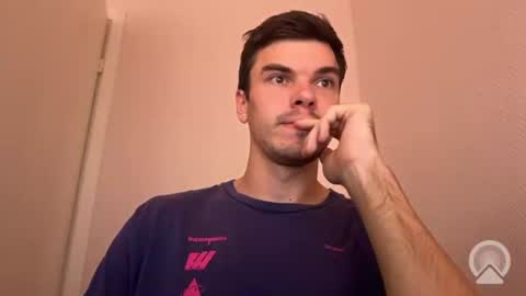 Snapshot of sweetjesso chatting on 11.09.25 cooper online show from 11.09.25