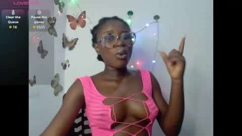 Snapshot of sweetjuicyclit chatting on 06.03.26 zuri online show from 06.03.26
