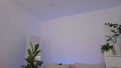 SweetKira1 online show from 10.08.25