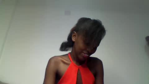 Snapshot of sweetkola1 chatting on 11.05.25 sweetkola online show from 11.05.25