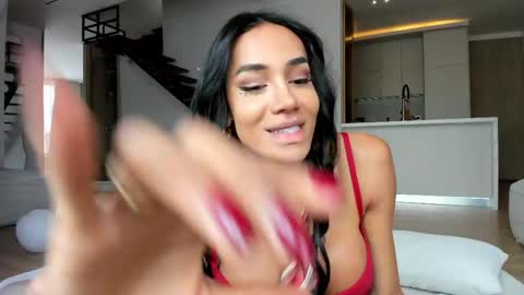 Snapshot of sweetlaurasaenz chatting on 05.10.26 Laura Saenz Geminis online show from 05.10.26