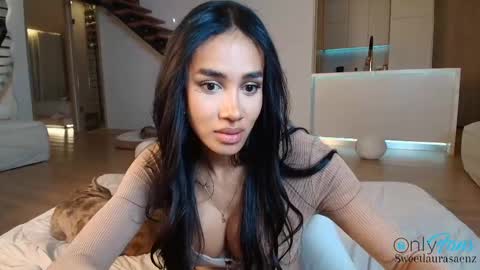 Snapshot of sweetlaurasaenz chatting on 05.16.26 Laura Saenz Geminis online show from 05.16.26