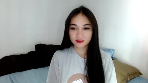 Snapshot of sweetlilly_18 chatting on 02.21.25 Lilly online show from 02.21.25