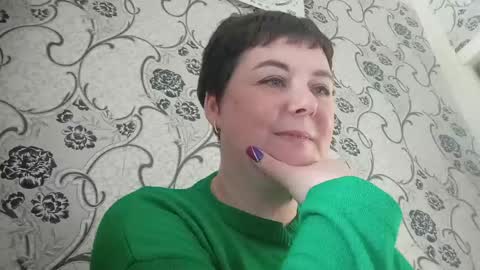 Snapshot of sweetlily8412 chatting on 04.16.26 SELENA online show from 04.16.26