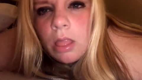 Snapshot of sweetlisa92 chatting on 01.06.25 Lisa online show from 01.06.25