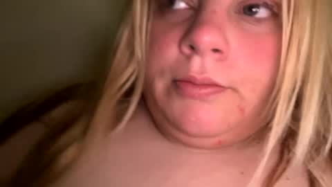 Snapshot of sweetlisa92 chatting on 02.28.25 Lisa online show from 02.28.25