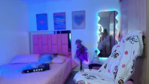 SweetLune online show from 10.04.25