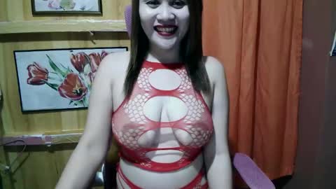 Snapshot of sweetmaria96 chatting on 11.15.25 sweet maria online show from 11.15.25