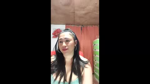 Snapshot of sweetmecel chatting on 12.16.25 Mecel online show from 12.16.25