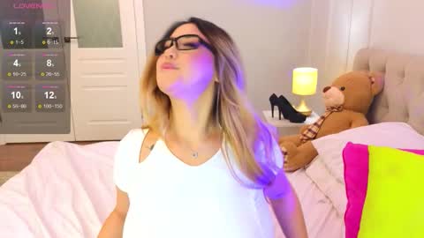 Daniella online show from 10.17.25