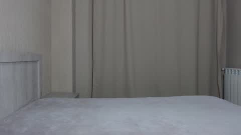 Snapshot of sweetmiaa chatting on 01.13.25 Mia online show from 01.13.25