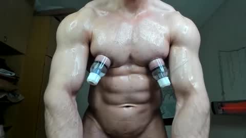 Snapshot of sweetmuscles_boy chatting on 10.22.25 Lorenzo online show from 10.22.25