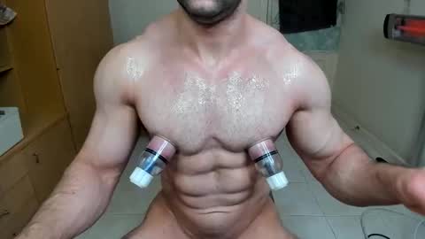 Snapshot of sweetmuscles_boy chatting on 10.27.25 Lorenzo online show from 10.27.25