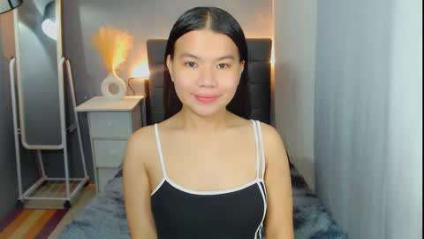 Snapshot of sweetnwildts chatting on 11.23.25 Ghena online show from 11.23.25