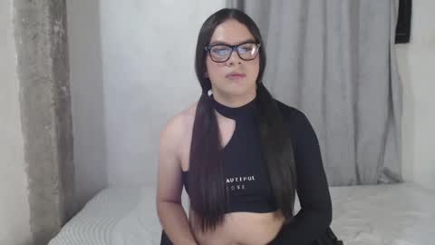 sweetpaulina_ online show from 12.24.24