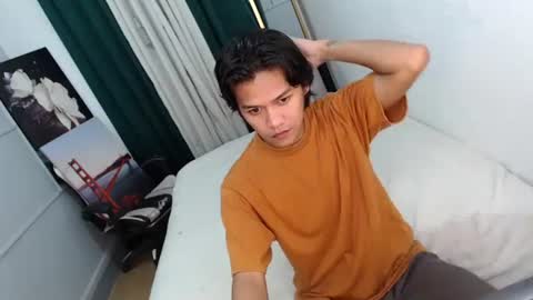 Snapshot of sweetpie_asian chatting on 12.19.24 sweetpie asian online show from 12.19.24