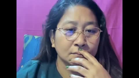 Snapshot of sweetpilipina88 chatting on 12.24.24 MIA online show from 12.24.24