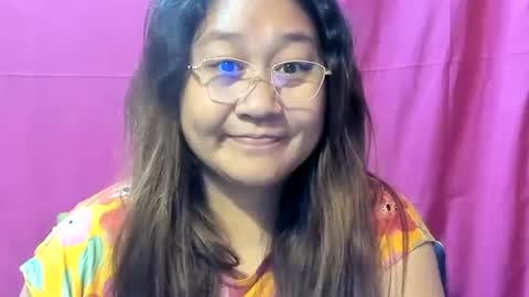 Snapshot of sweetpilipina88 chatting on 12.25.24 MIA online show from 12.25.24