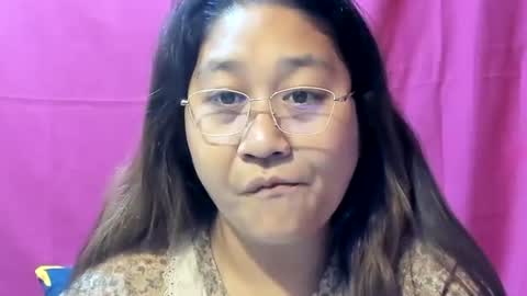 Snapshot of sweetpilipina88 chatting on 01.09.25 MIA online show from 01.09.25