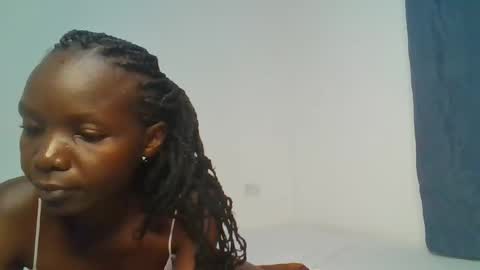 Snapshot of sweetpink_1 chatting on 01.13.26 sweetpink_1 online show from 01.13.26