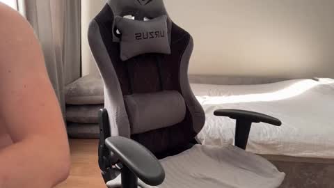 Snapshot of sweets_909 chatting on 03.24.26 sweets_909 online show from 03.24.26