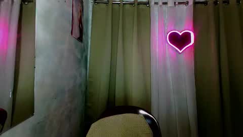 Snapshot of sweetsassyvv chatting on 10.01.25 sweetsassyvv online show from 10.01.25